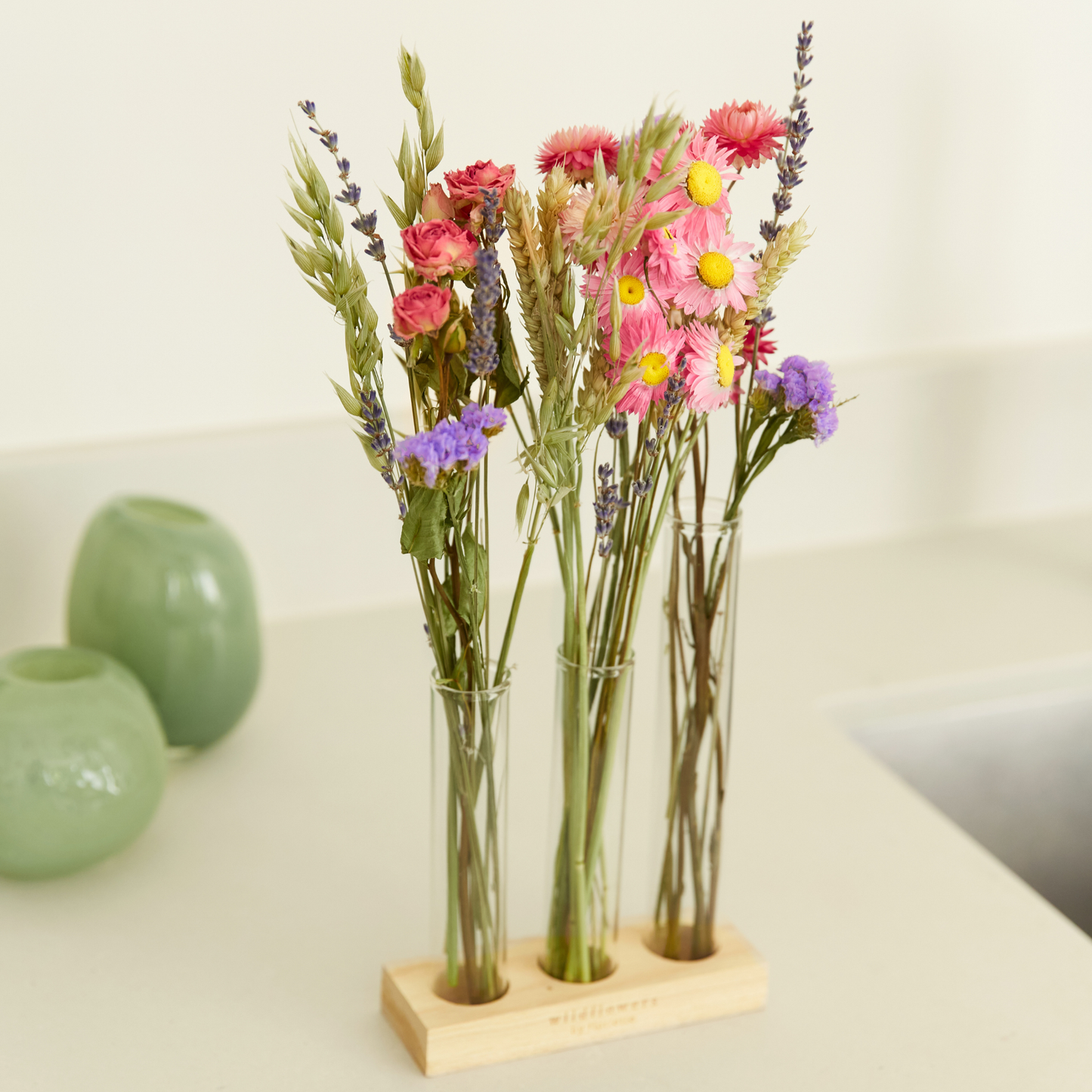 Dried Flowers in Letterbox (Giftbox) - With Vases - Pink