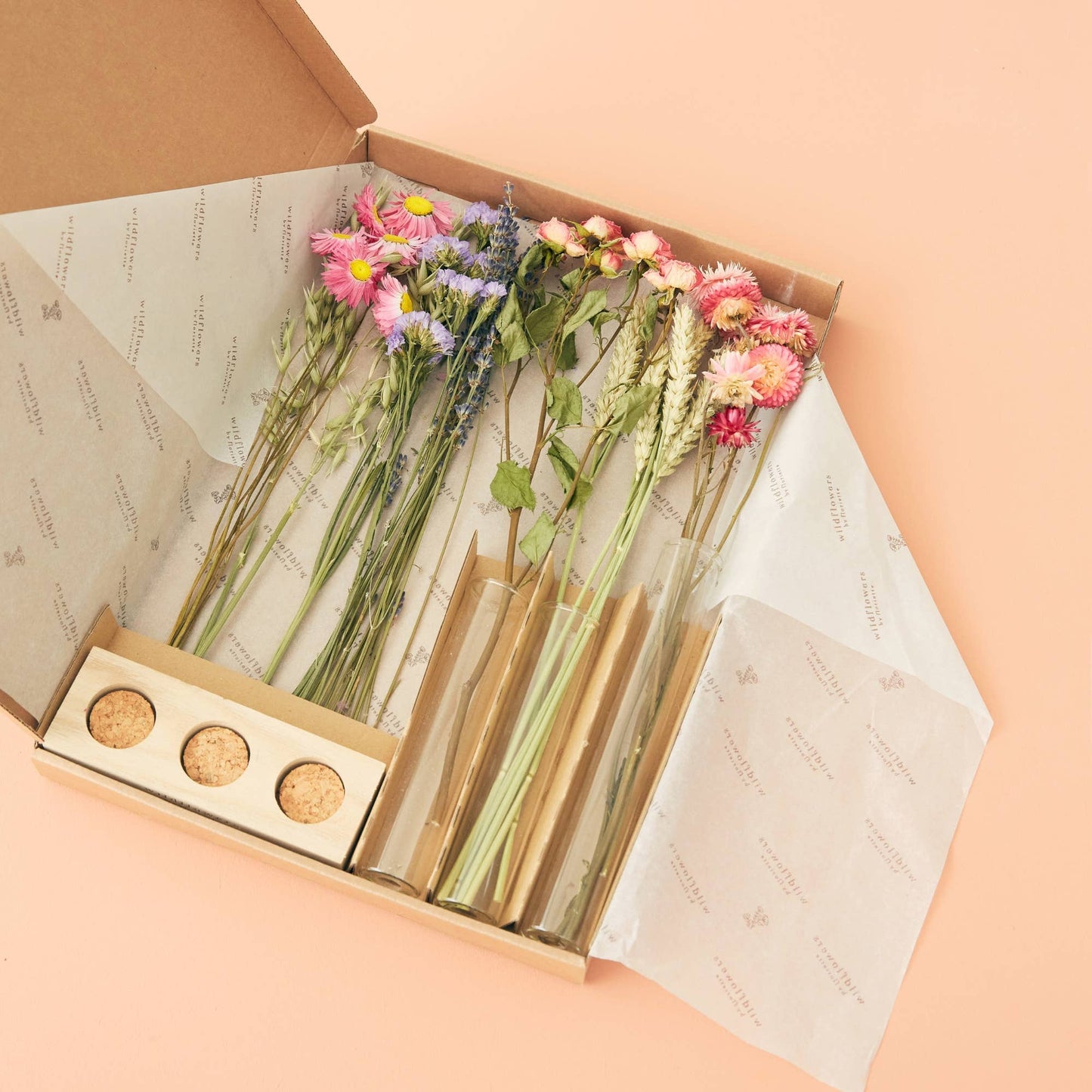 Dried Flowers in Letterbox (Giftbox) - With Vases - Pink