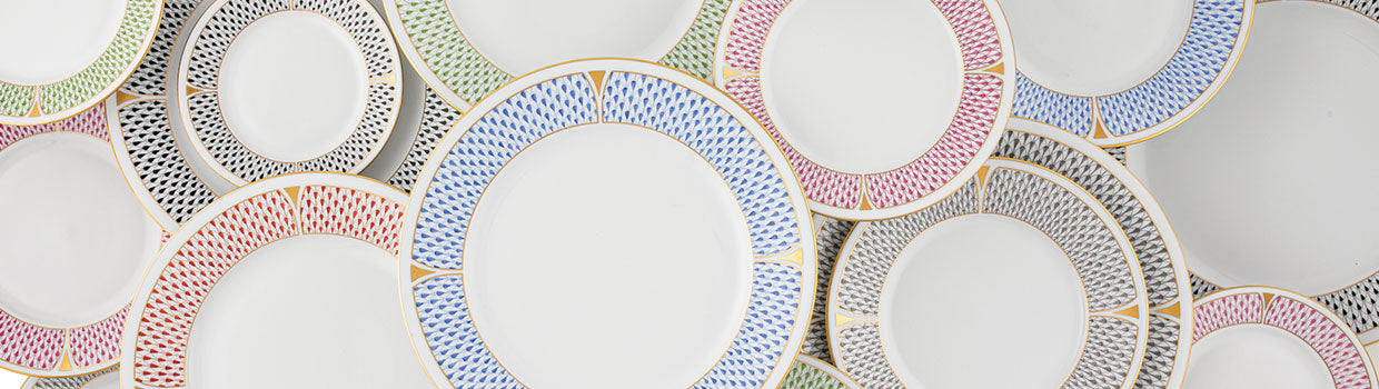 Dinner Plate Raspberry Art Deco