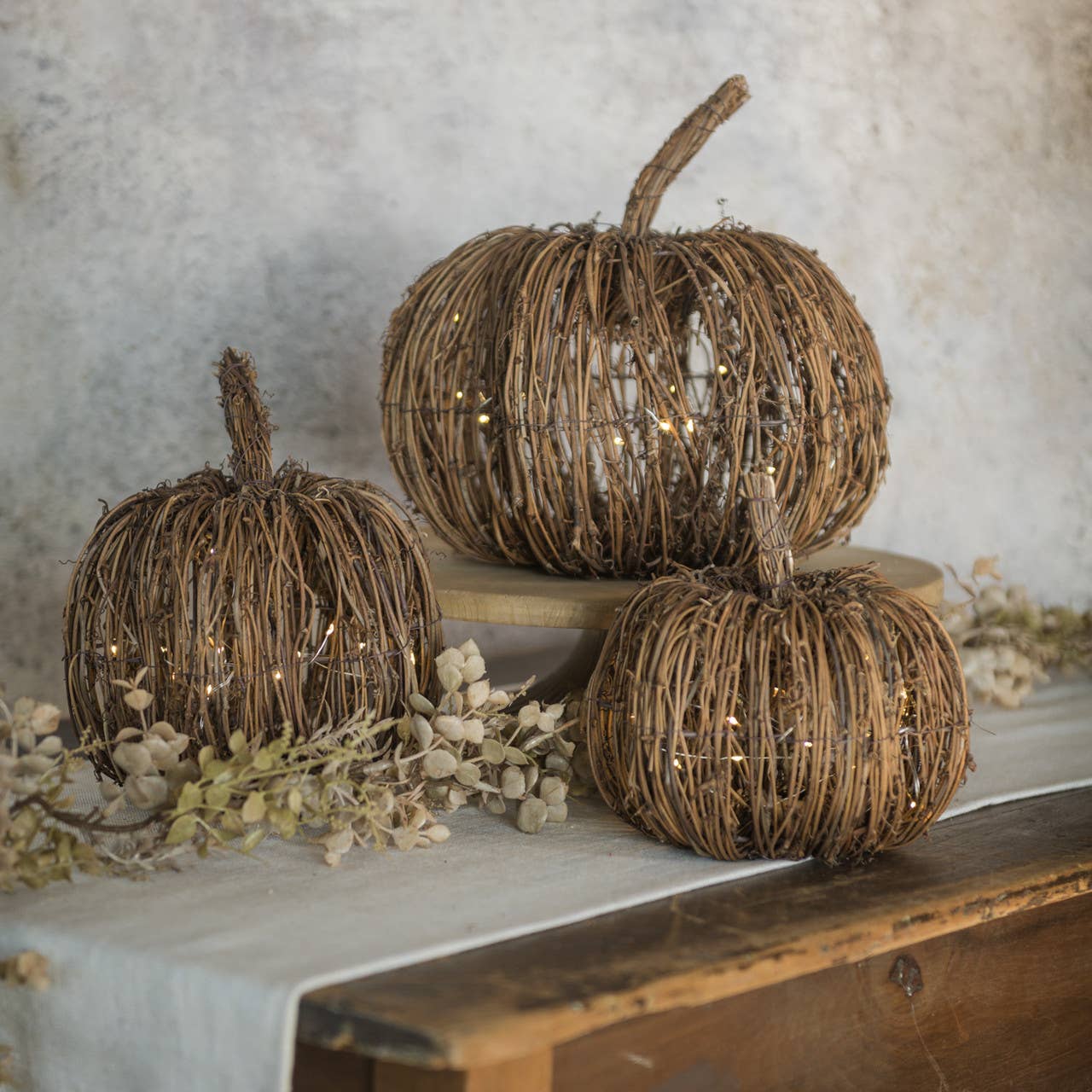 7.5" LIGHTED RATTAN PUMPKIN