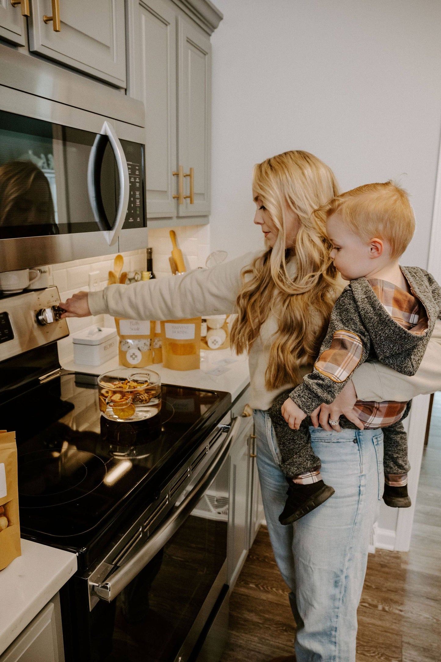 Sugar Cookie/ Apple Vanilla Cinnamon Simmer Potpourri