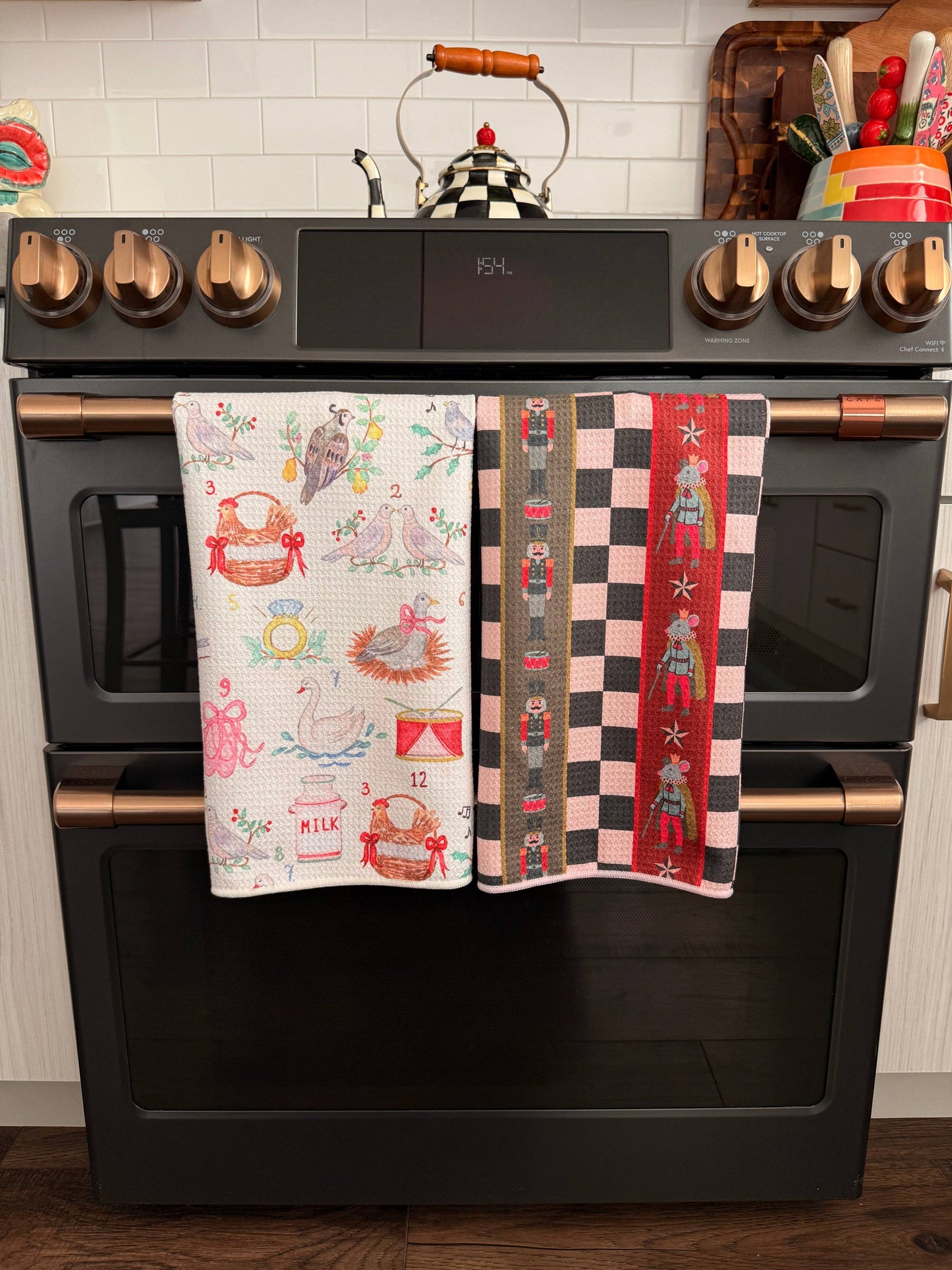 Partridge in a Pear Tree: Double-Sided Hand Towel