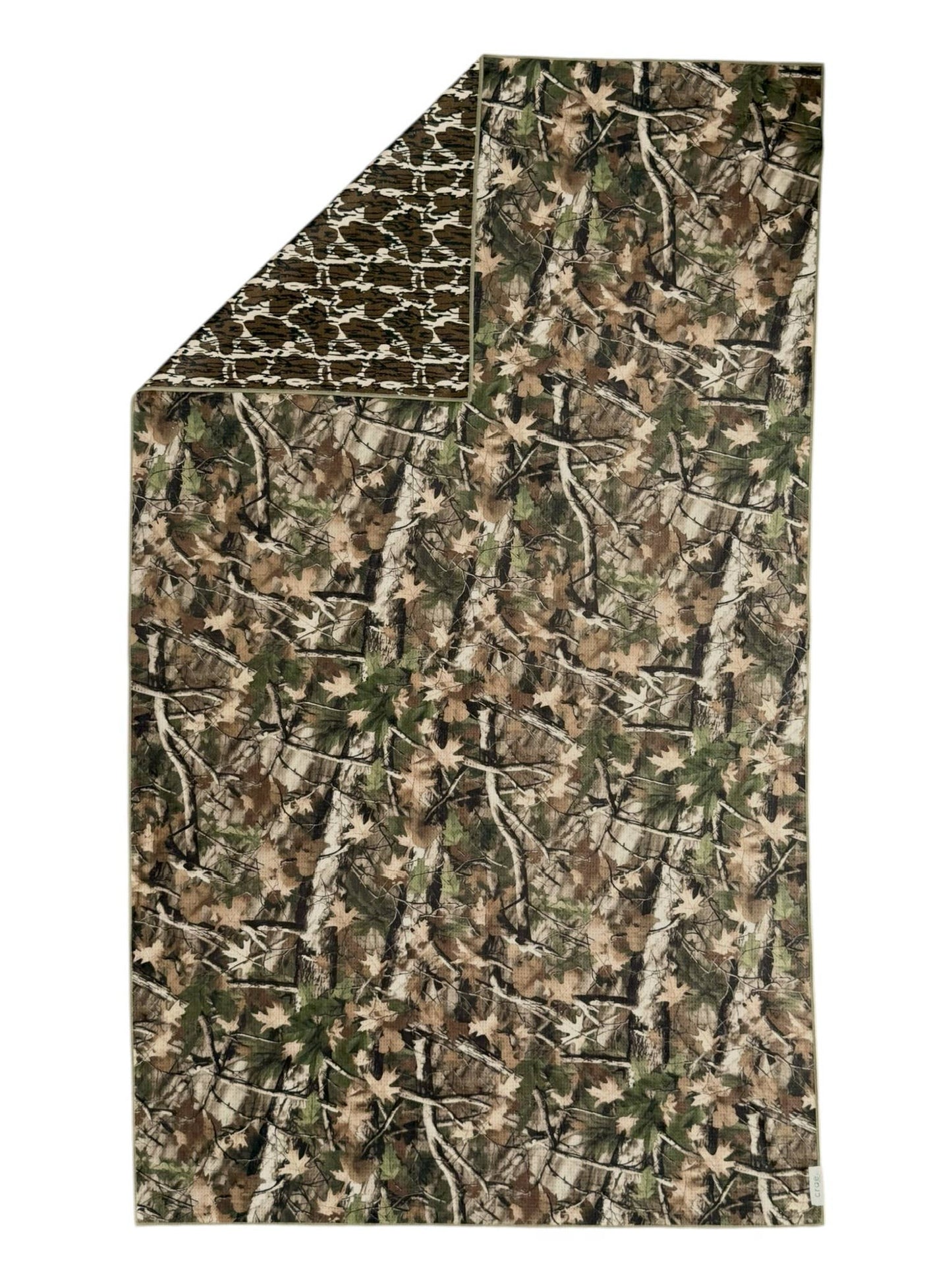 Mossy Oak Pool Towel: Reversible