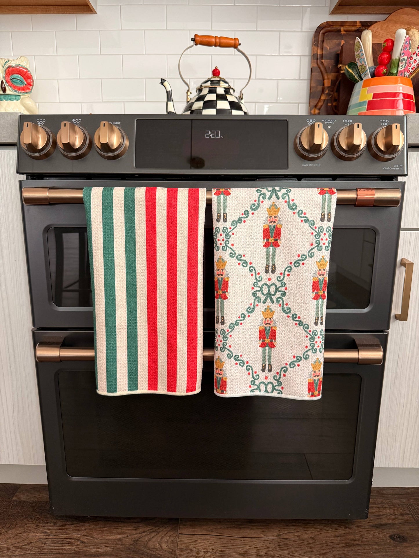 Capt' Nutty: Double-Sided Hand Towel